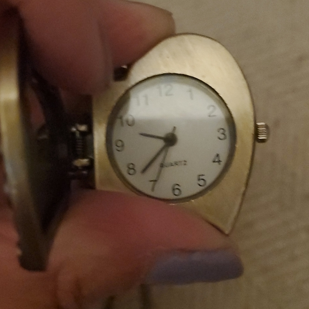 Clock necklace - Picture 6 of 7